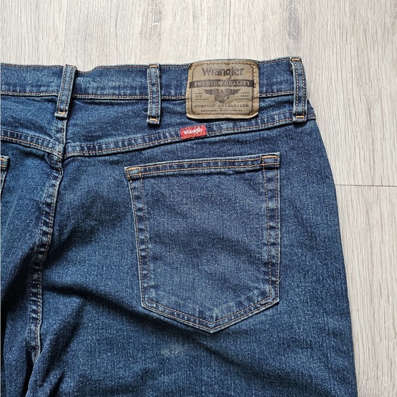 Wrangler Men’s Five Star Premium Blue Jeans Sz 38 - Picture 4 of 7